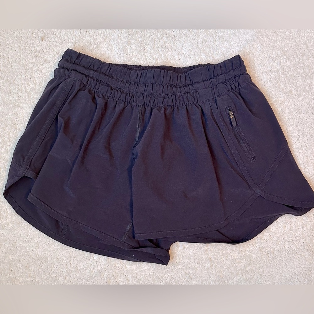 Lululemon Hotty Hot Low Rise Lined 2.5”